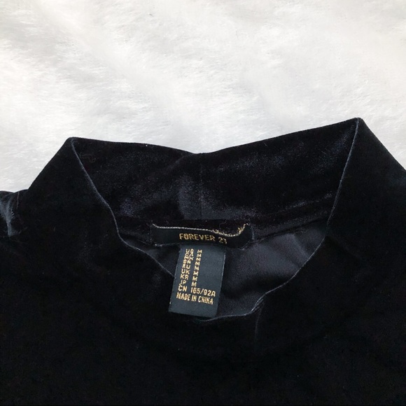 Forever 21 Open-shoulder Velvet Top - Picture 3 of 4